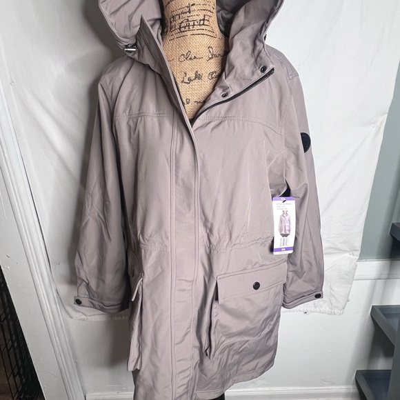 Dkny Jackets & Blazers - 2XL DKNY Tan Jacket with Hood and Zipper Closure
